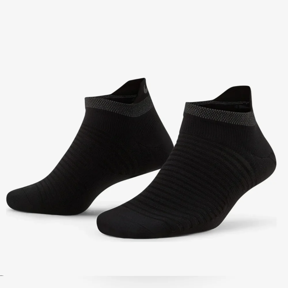 NWT Nike Unisex Spark Lightweight No Show Run Socks Black Size Large (DA359-010)